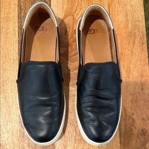 UGG Cas Women’s Leather Lifestyle Loafer Sneakers Black Size 9 40